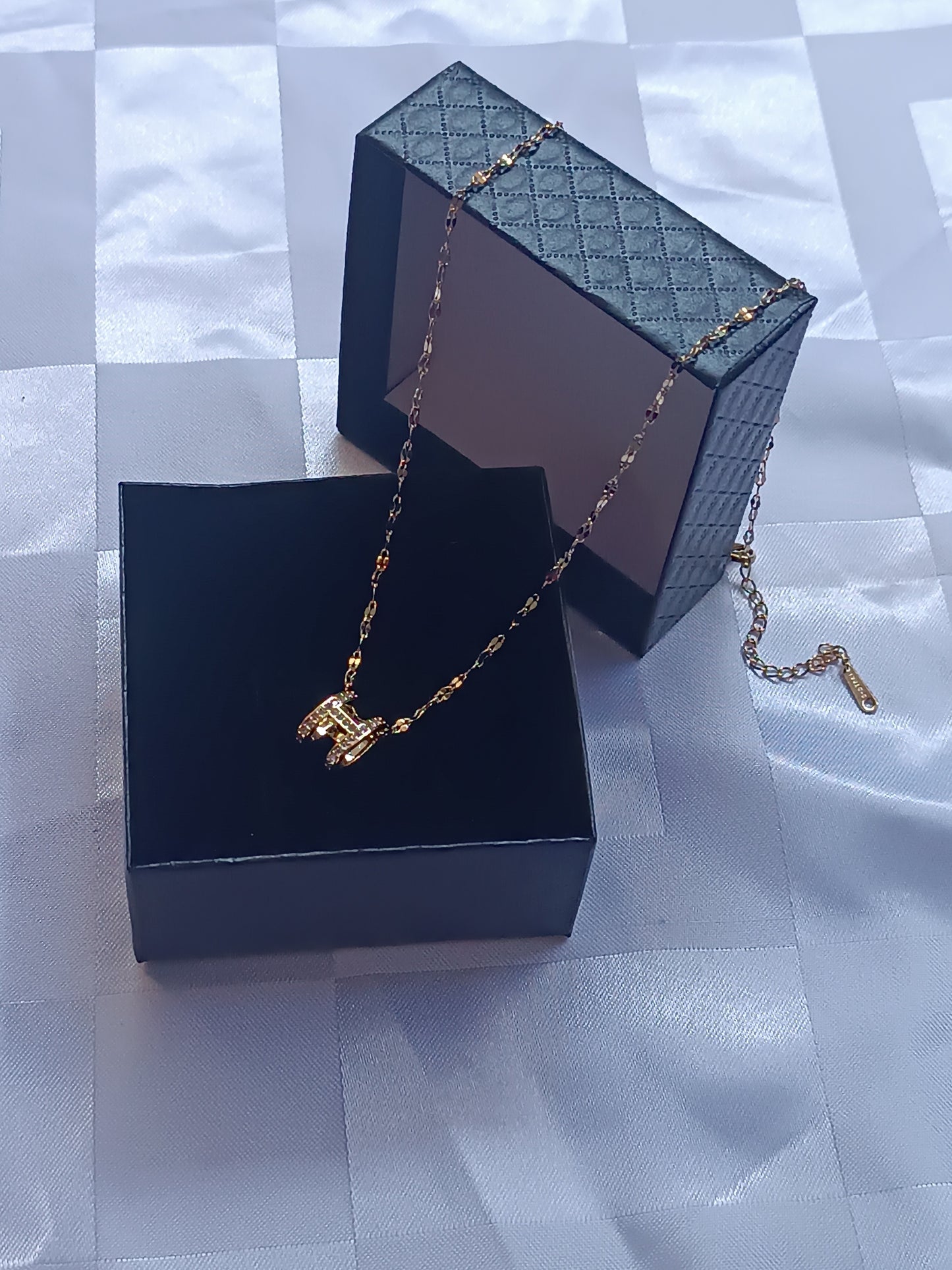 Collier Nya